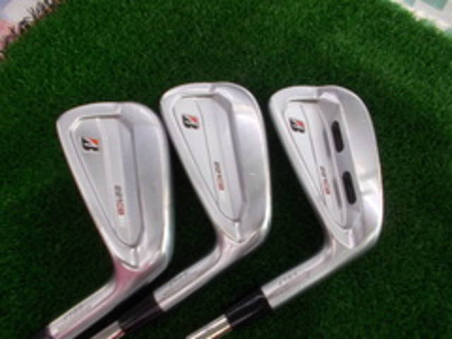 中古ゴルフ BRIDGESTONE アイアンセットの写真