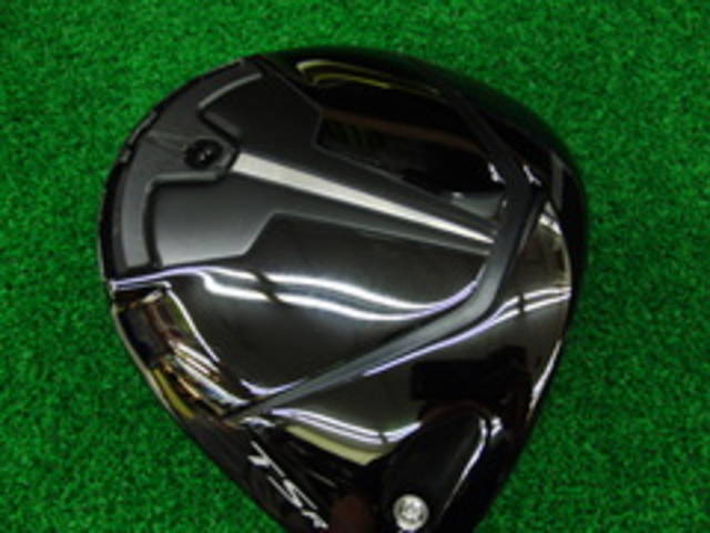中古ゴルフ Titleist ドライバーの写真