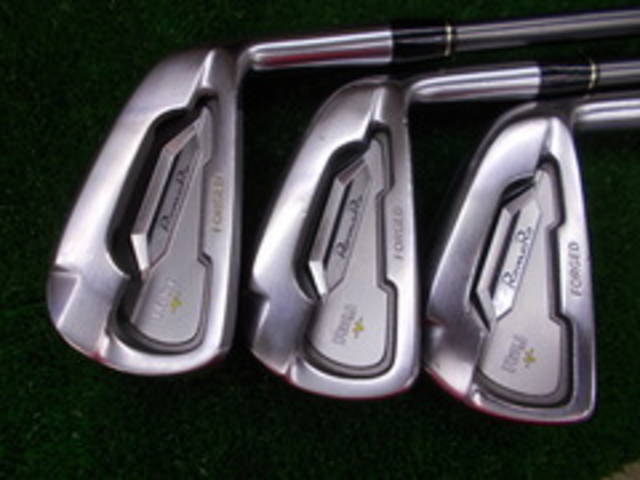 中古ゴルフ RomaRo アイアンセットの写真