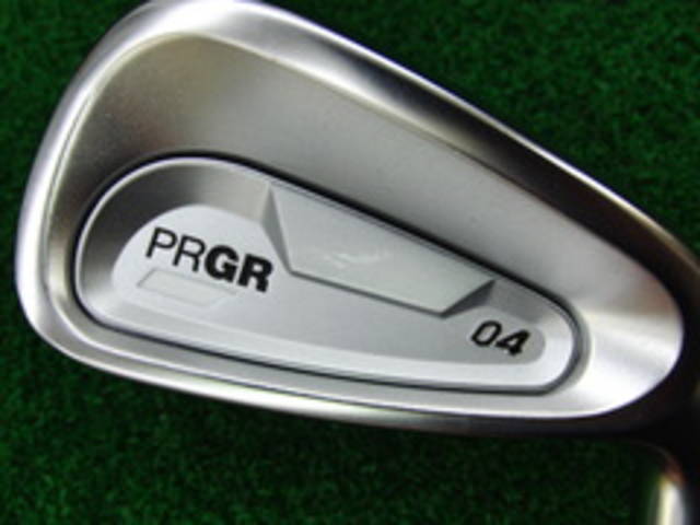 中古ゴルフ PRGR アイアンセットの写真