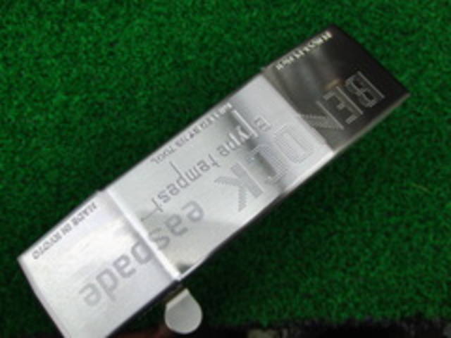 中古ゴルフ BENOCK パターの写真