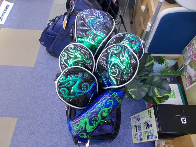 中古品 Dance With Dragon カートキャディバッグ Dance With Dragon ダンスウィズドラゴン 中古キャディバッグ