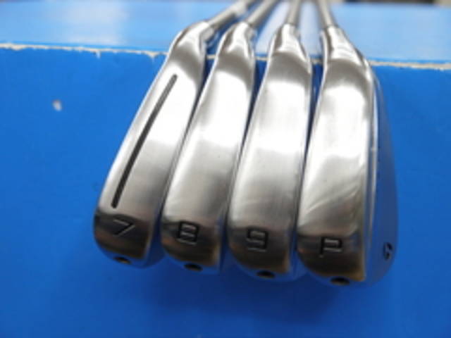 中古ゴルフ TaylorMade アイアンセットの写真
