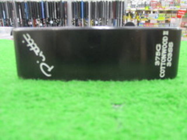 中古ゴルフ Piretti パターの写真