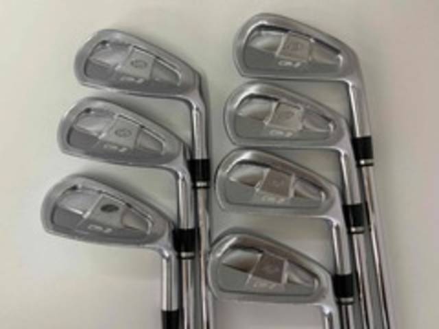 中古ゴルフ ZODIA アイアンセットの写真