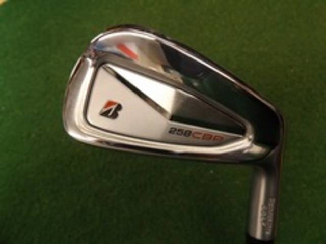 中古ゴルフ BRIDGESTONE アイアンセットの写真