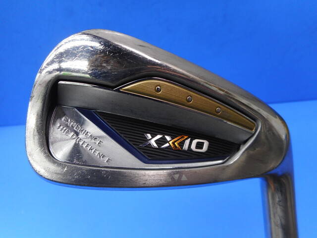 中古ゴルフ XXIO (2024) ネイビー  5本の写真