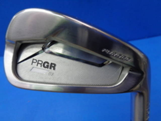 中古ゴルフ PRGR アイアンセットの写真
