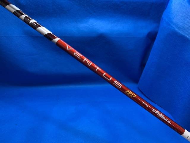 中古ゴルフ (Ｓ) VENTUS TR RED (VeloCore) 5 (タイトリスト用スリーブ)の写真