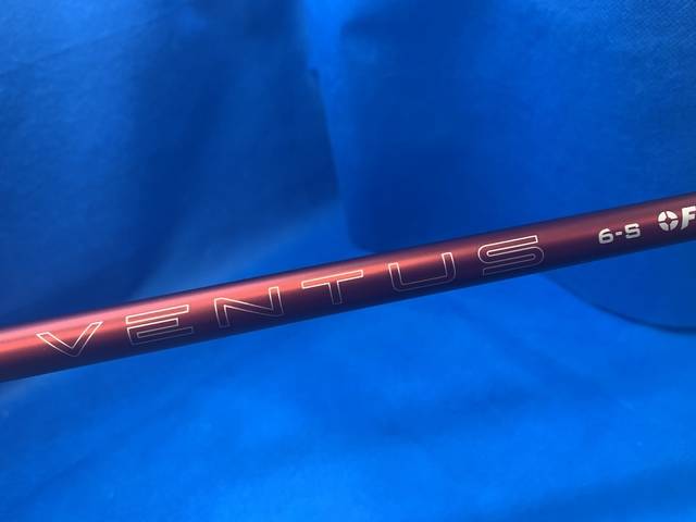 中古ゴルフ (Ｓ) VENTUS RED 2024 VeloCore+ 6 (タイトリスト用スリーブ)の写真