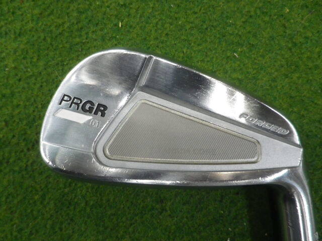 中古ゴルフ PRGR 01  6本の写真