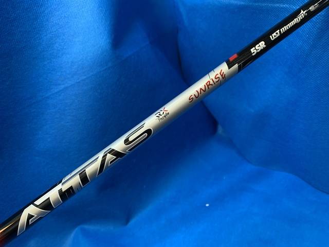 中古ゴルフ (SR) ATTAS RX SUNRISE RED 5 (キャロウェイ用スリーブ)の写真