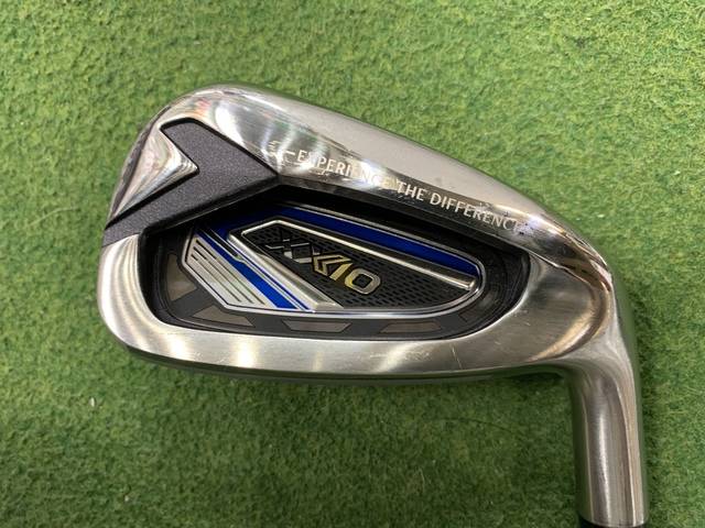 中古ゴルフ XXIO (2022) ネイビー  6本の写真