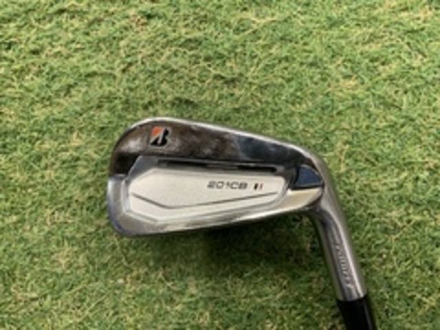 中古ゴルフ BRIDGESTONE アイアンセットの写真