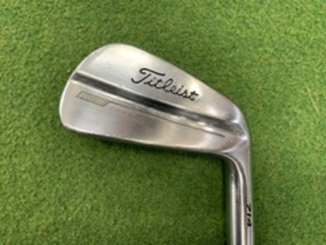 中古ゴルフ Titleist アイアンセットの写真