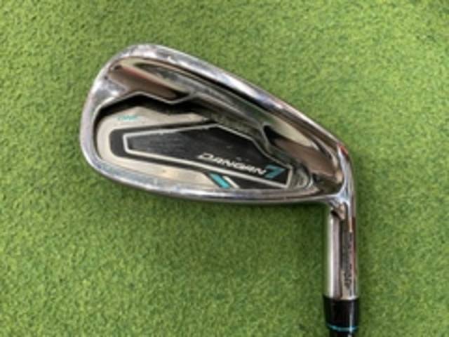 中古ゴルフ MAJESTY GOLF ドライバーの写真