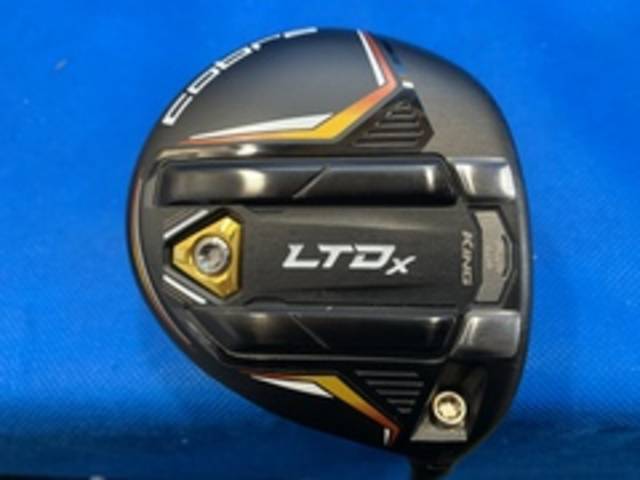 中古ゴルフ cobra ドライバーの写真