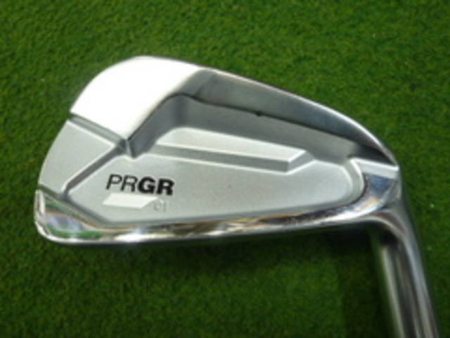 中古ゴルフ PRGR アイアンセットの写真