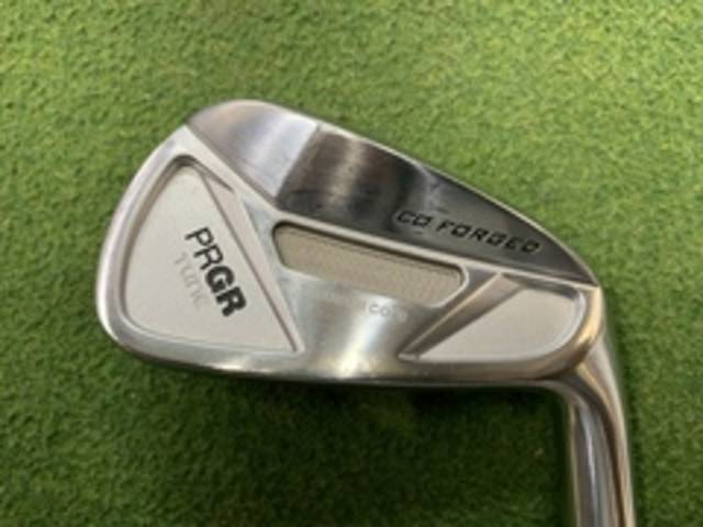 中古ゴルフ PRGR アイアンセットの写真