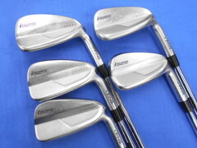 中古ゴルフ PING アイアンセットの写真