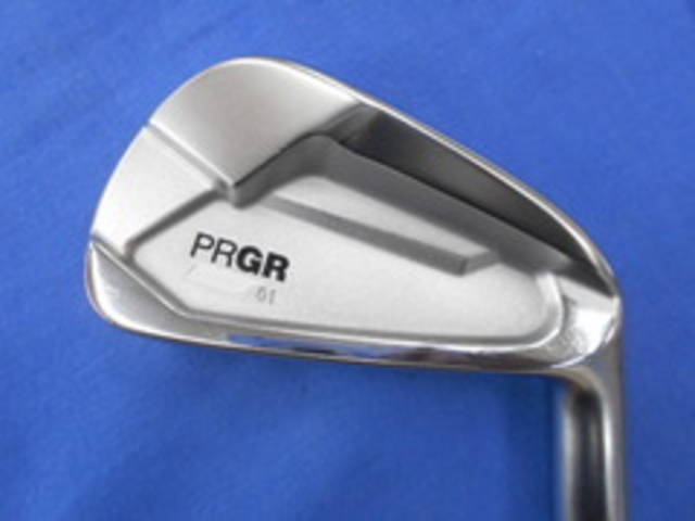 中古ゴルフ PRGR アイアンセットの写真