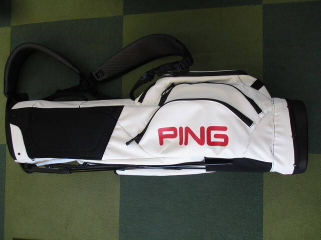中古ゴルフ PING 中古キャディバッグの写真