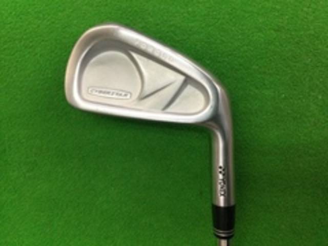 中古ゴルフ YONEX アイアンセットの写真