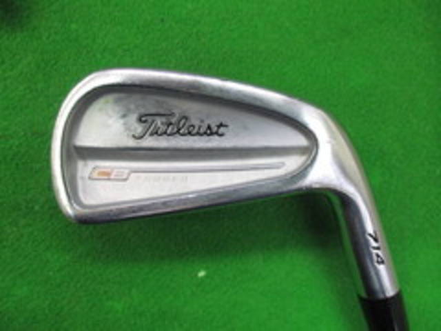 中古ゴルフ Titleist アイアンセットの写真