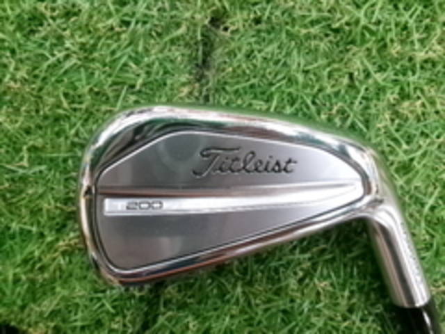 中古ゴルフ Titleist アイアンセットの写真
