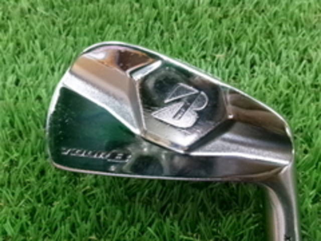 中古ゴルフ BRIDGESTONE アイアンセットの写真