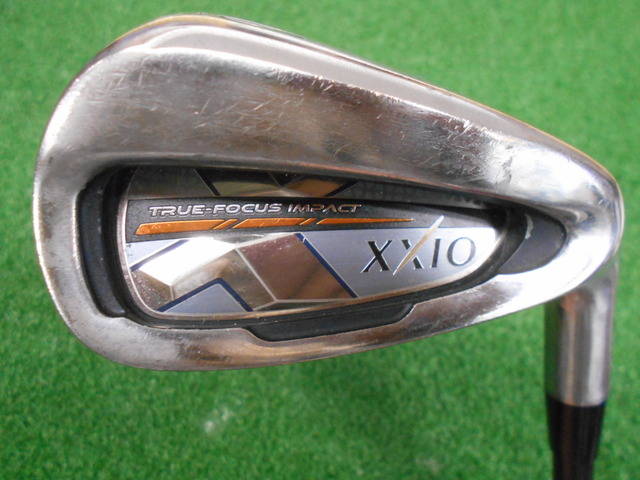 中古ゴルフ XXIO (2018) ネイビー  5本の写真