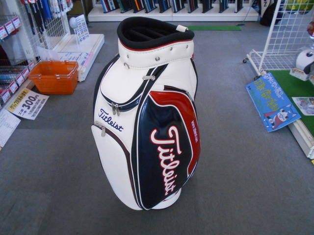 中古ゴルフ Titleist 中古キャディバッグの写真