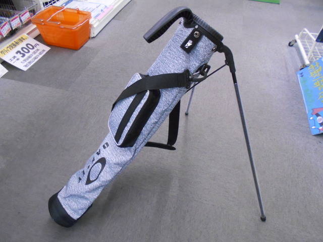 中古ゴルフ OAKLEY 中古キャディバッグの写真